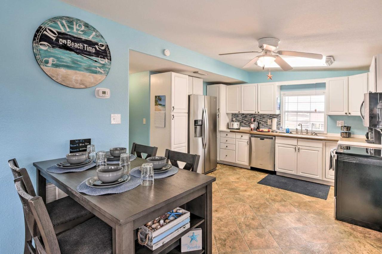 Surfside Beach Gem With Deck - 1 Block To Shore! Freeport Exterior foto